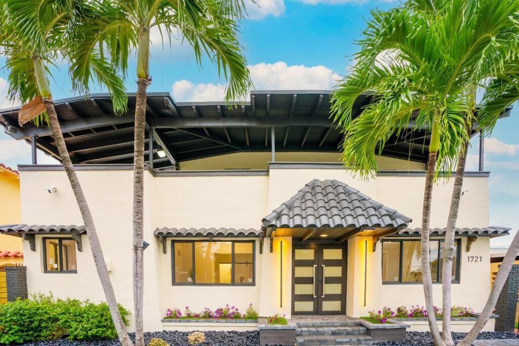 New! Miami & Calle Ocho Simpson'S Funhouse! Luaran gambar